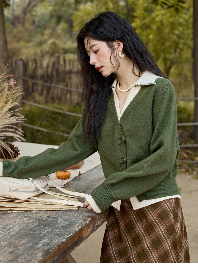 Mishow Fake Two-Piece Splicing V-Neck Cardigan MXD41Z0712