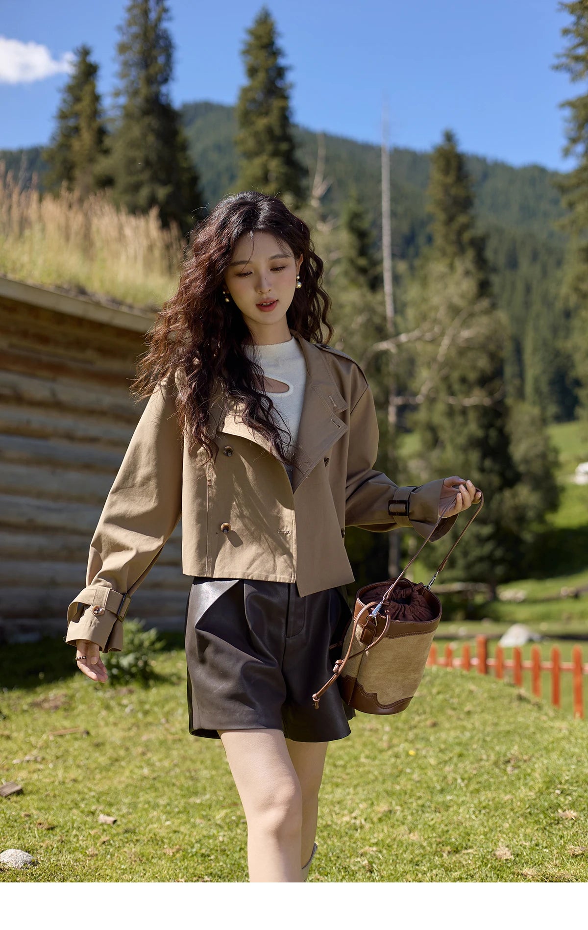 Mishow Short Fragrant Windbreaker Jacket MXD42W0386