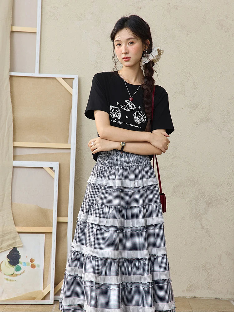 Mishow Shell Embroidered Round Neck Tee MXE34T0570