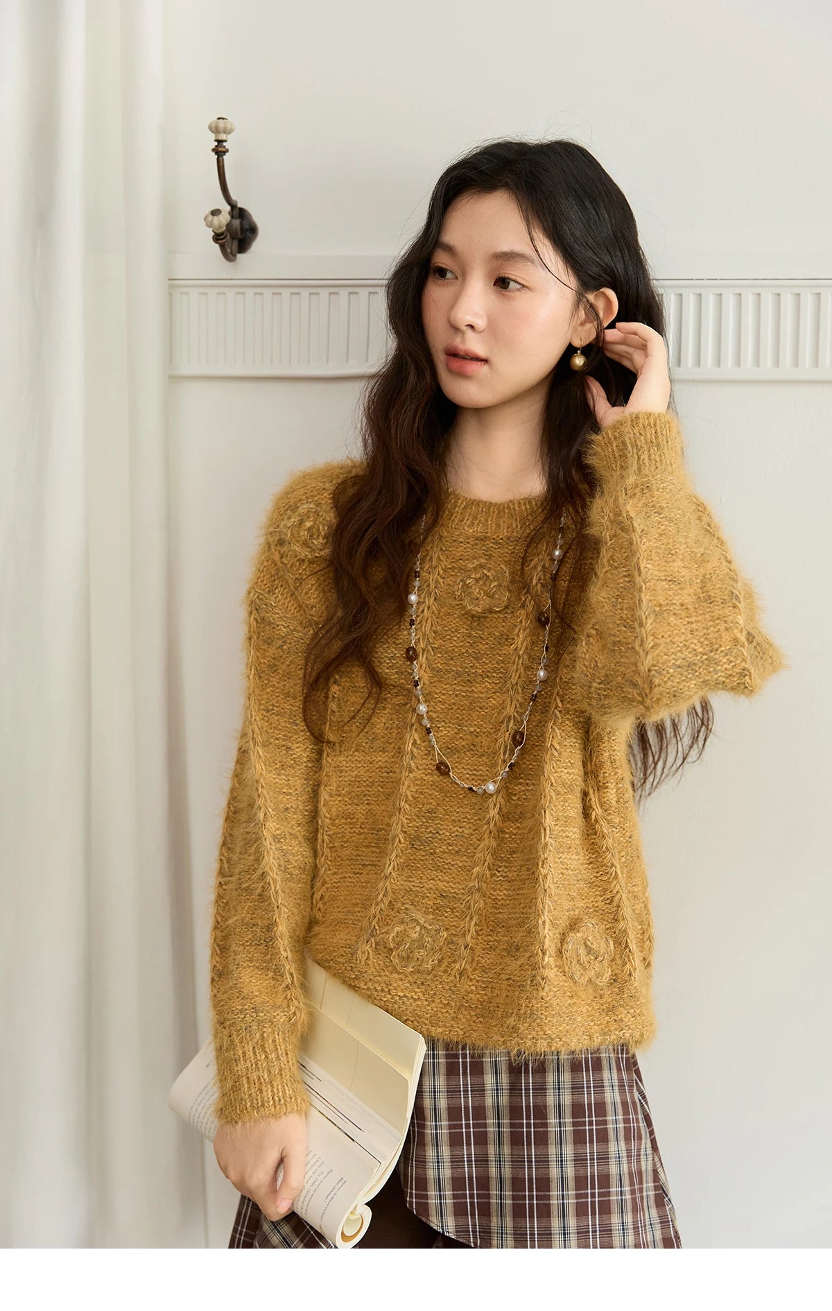 Mishow Retro Yellow 3D Rose Embroidery Pullover MXE47Z2563
