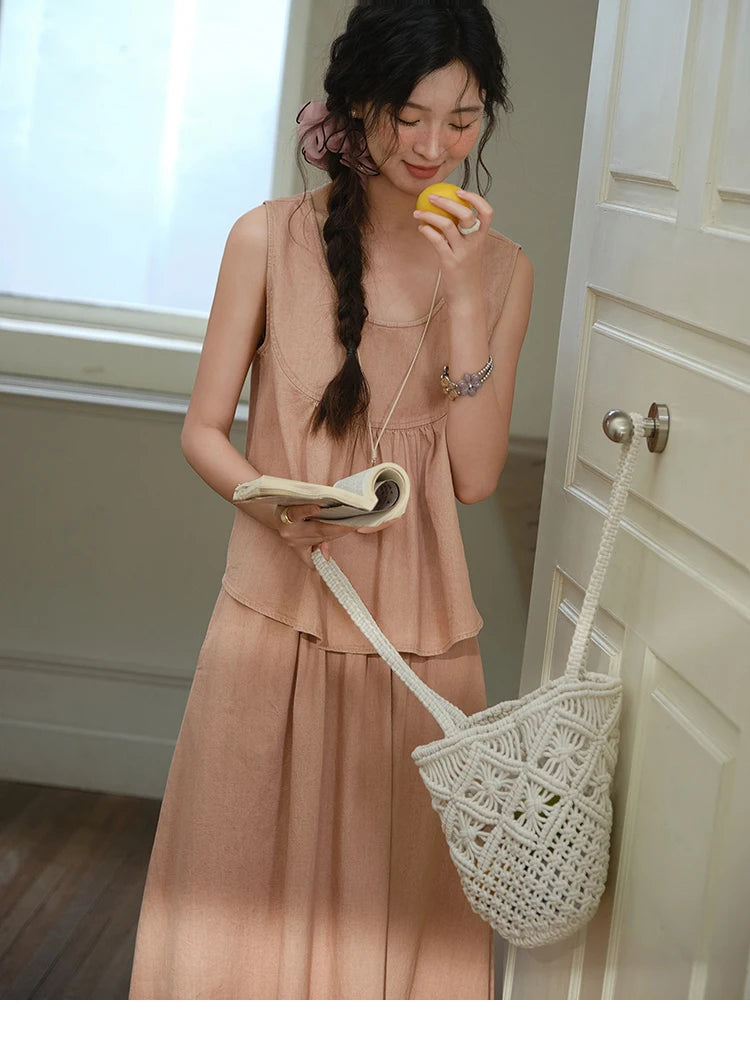 Mishow U-Neck Sleeveless Top & A-Line Skirt Set MXE35T0606