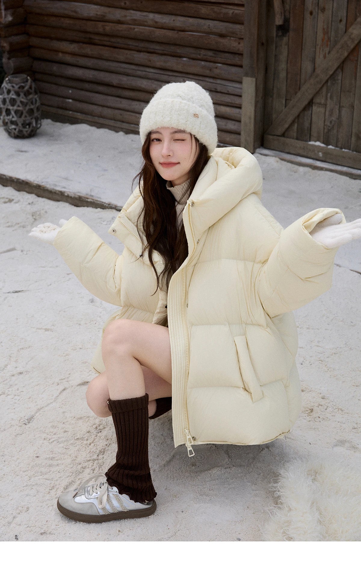Mishow Milk Yellow Velvet Hooded Down Jacket MXE92Y0090